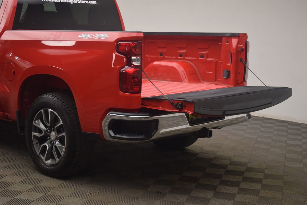 Used 2022 Chevrolet Silverado 1500 LT AWD/4WD image 27
