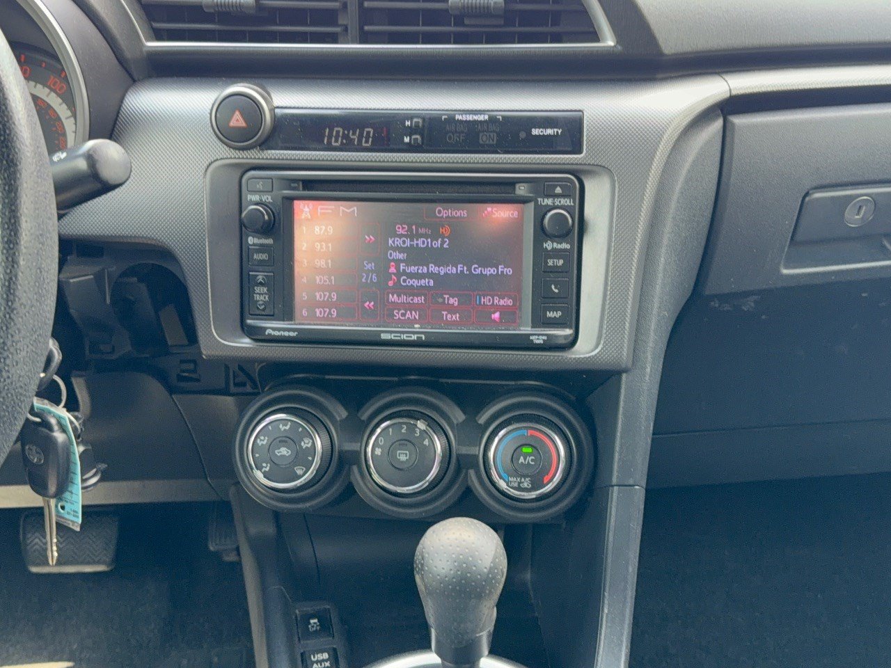 Used 2014 Scion tC FWD image 17
