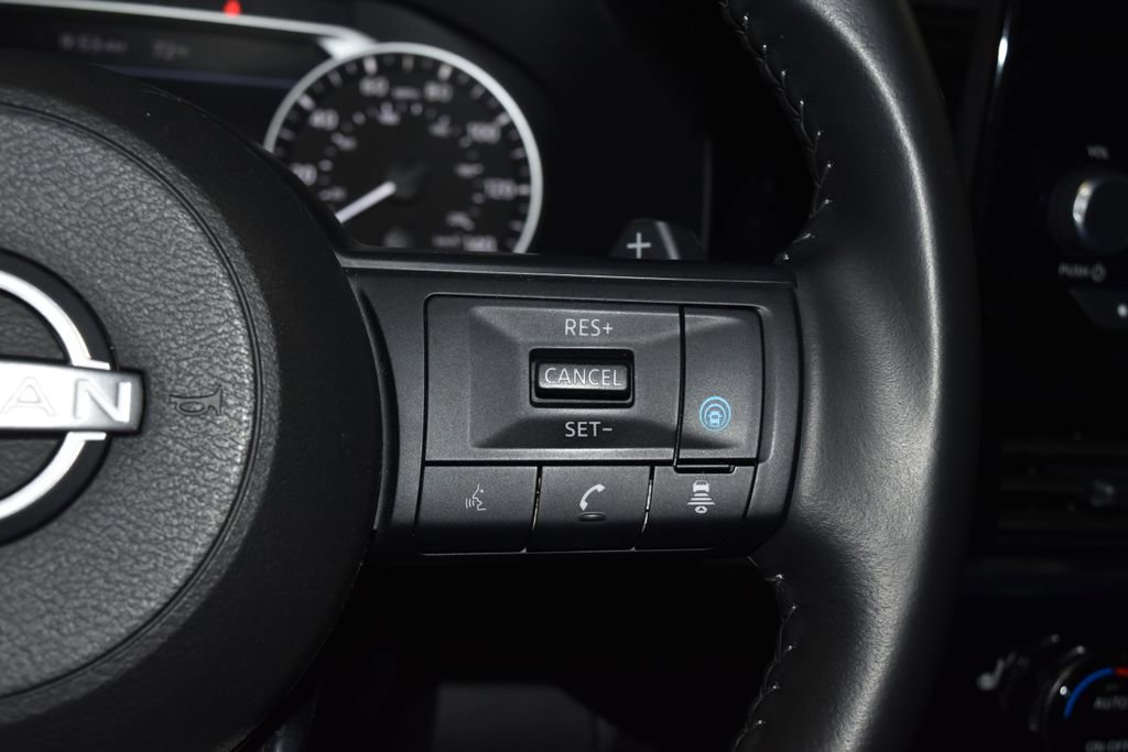 Certified 2024 Nissan Pathfinder SV image 8