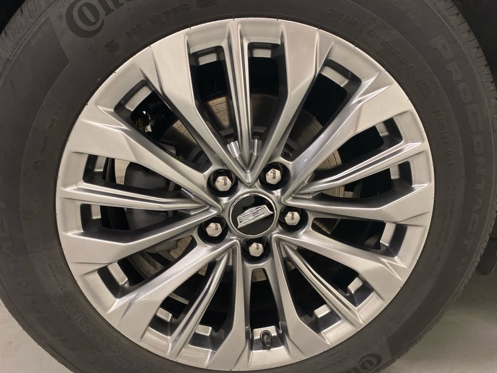 Used 2025 Cadillac XT4 Premium Luxury image 25