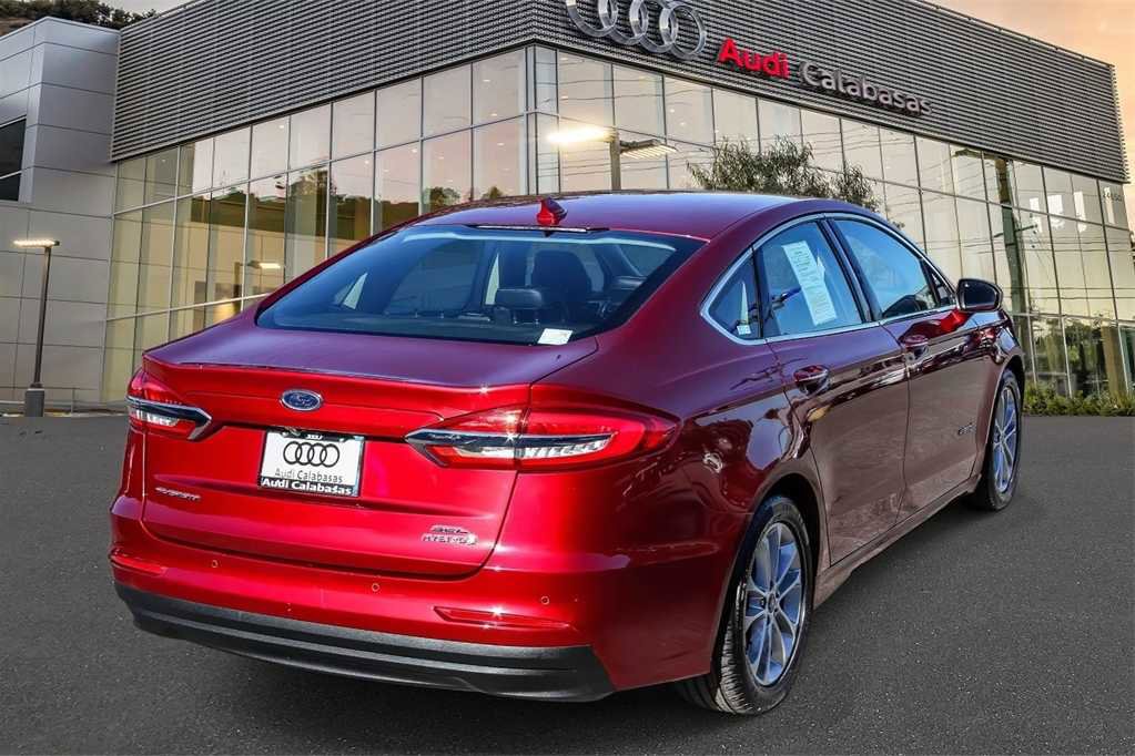 Used 2019 Ford Fusion SEL image 4