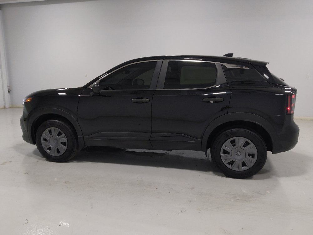 Used 2025 Nissan Kicks S FWD image 3
