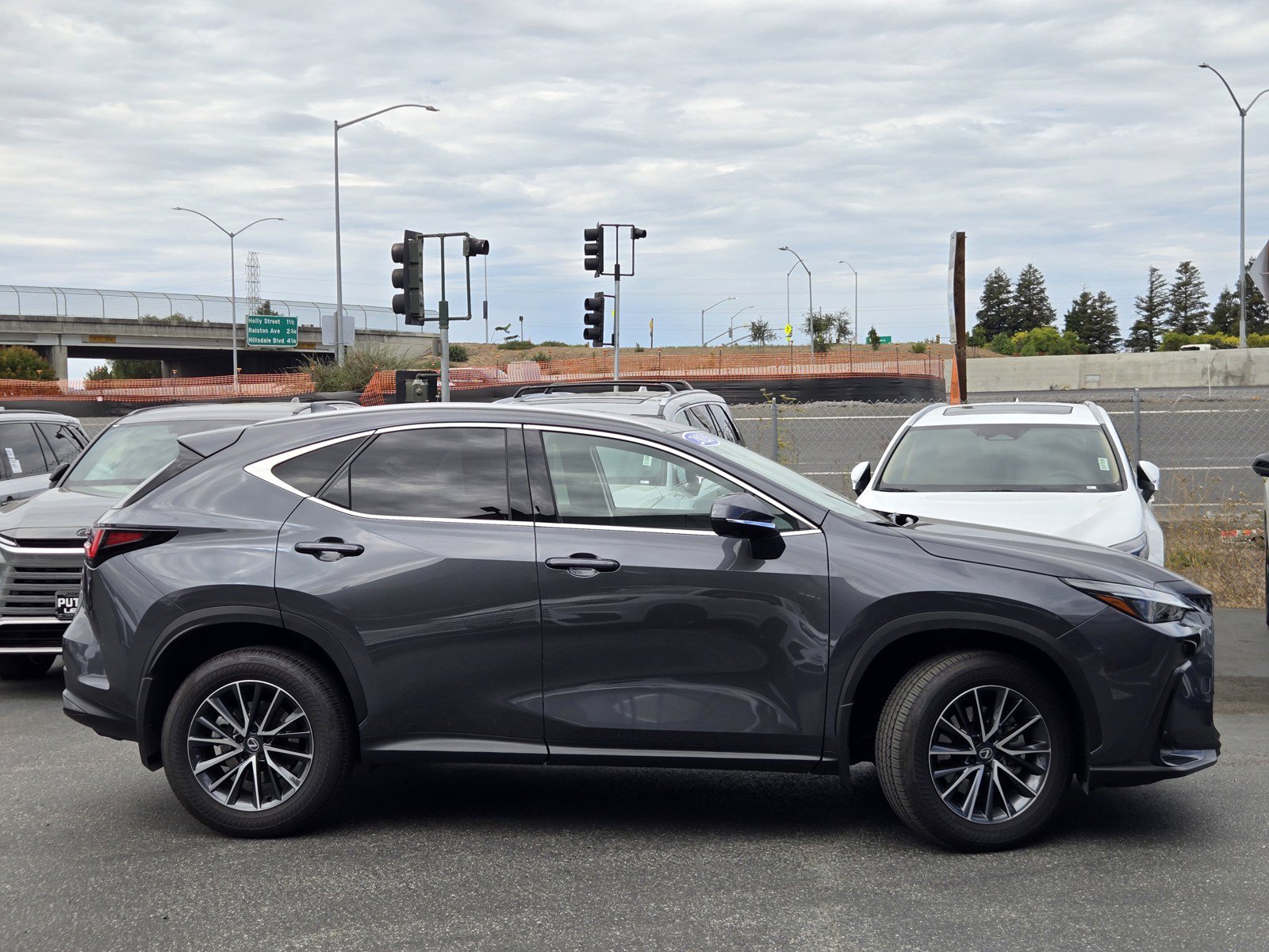 Certified 2026 Lexus NX 350h AWD w/ Accessory Package (2T) image 3