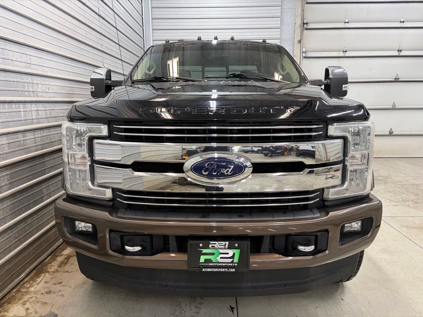 Used 2017 Ford F250 Lariat w/ Chrome Package AWD/4WD image 2