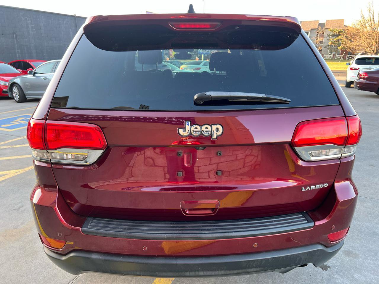 Used 2018 Jeep Grand Cherokee Laredo image 7