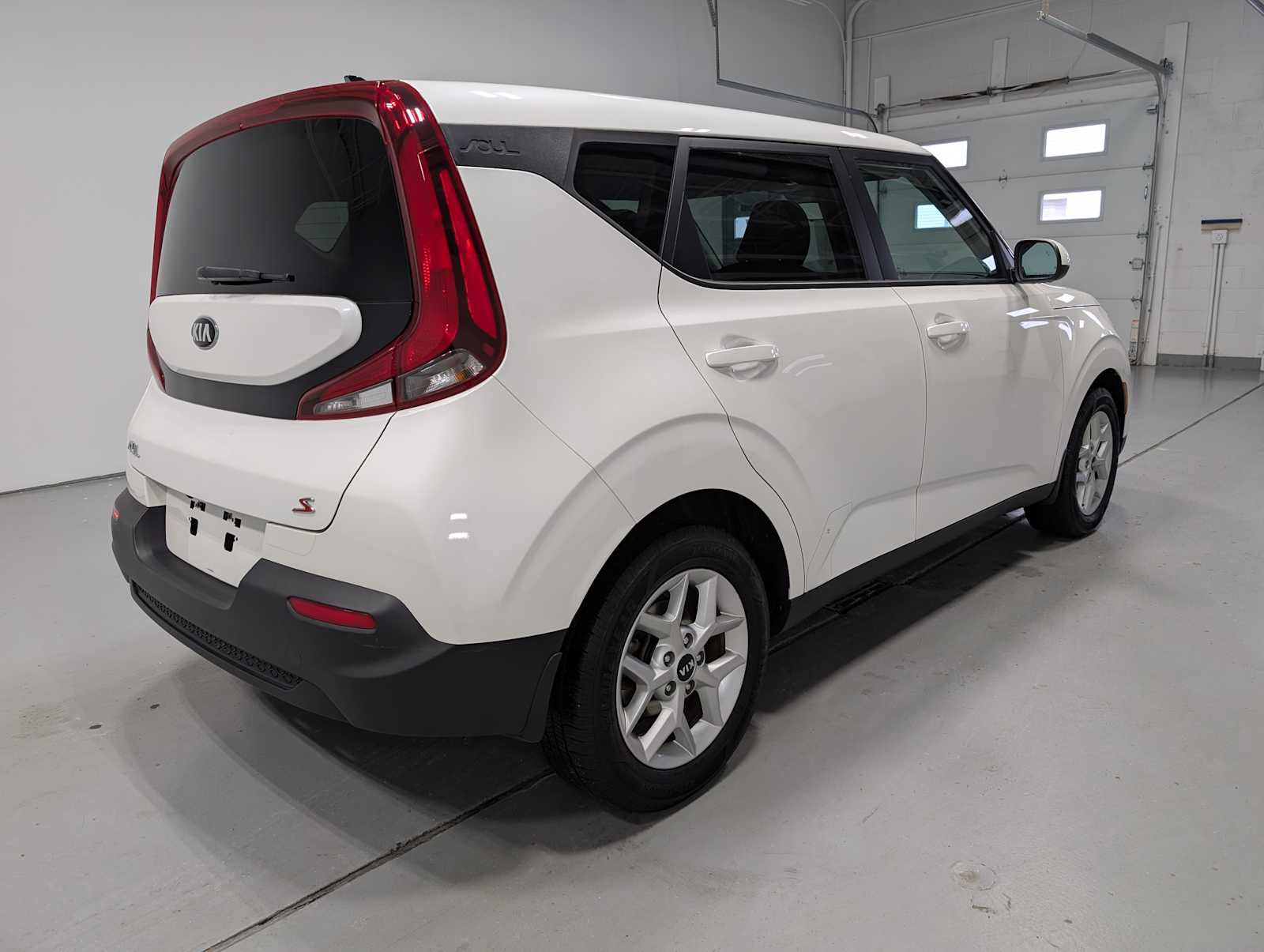 Certified 2021 Kia Soul S image 5