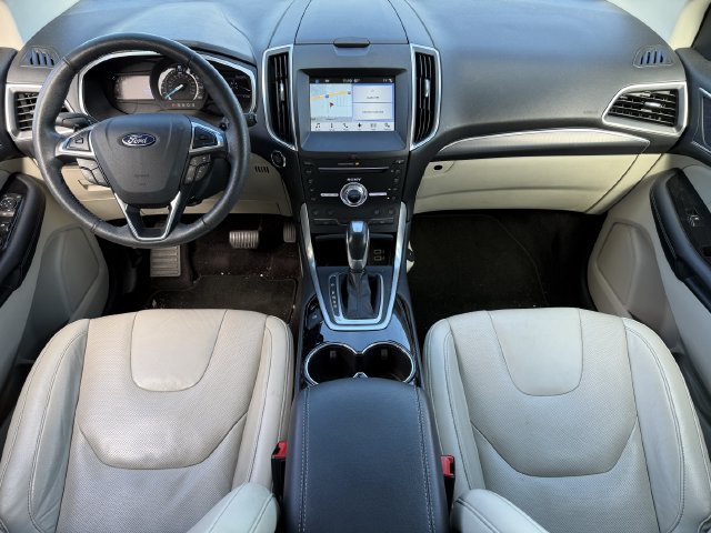 Used 2017 Ford Edge Titanium w/ Equipment Group 301A AWD/4WD image 10