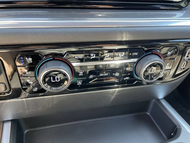 New 2026 Chevrolet Silverado 1500 High Country w/ Technology Package AWD/4WD image 18