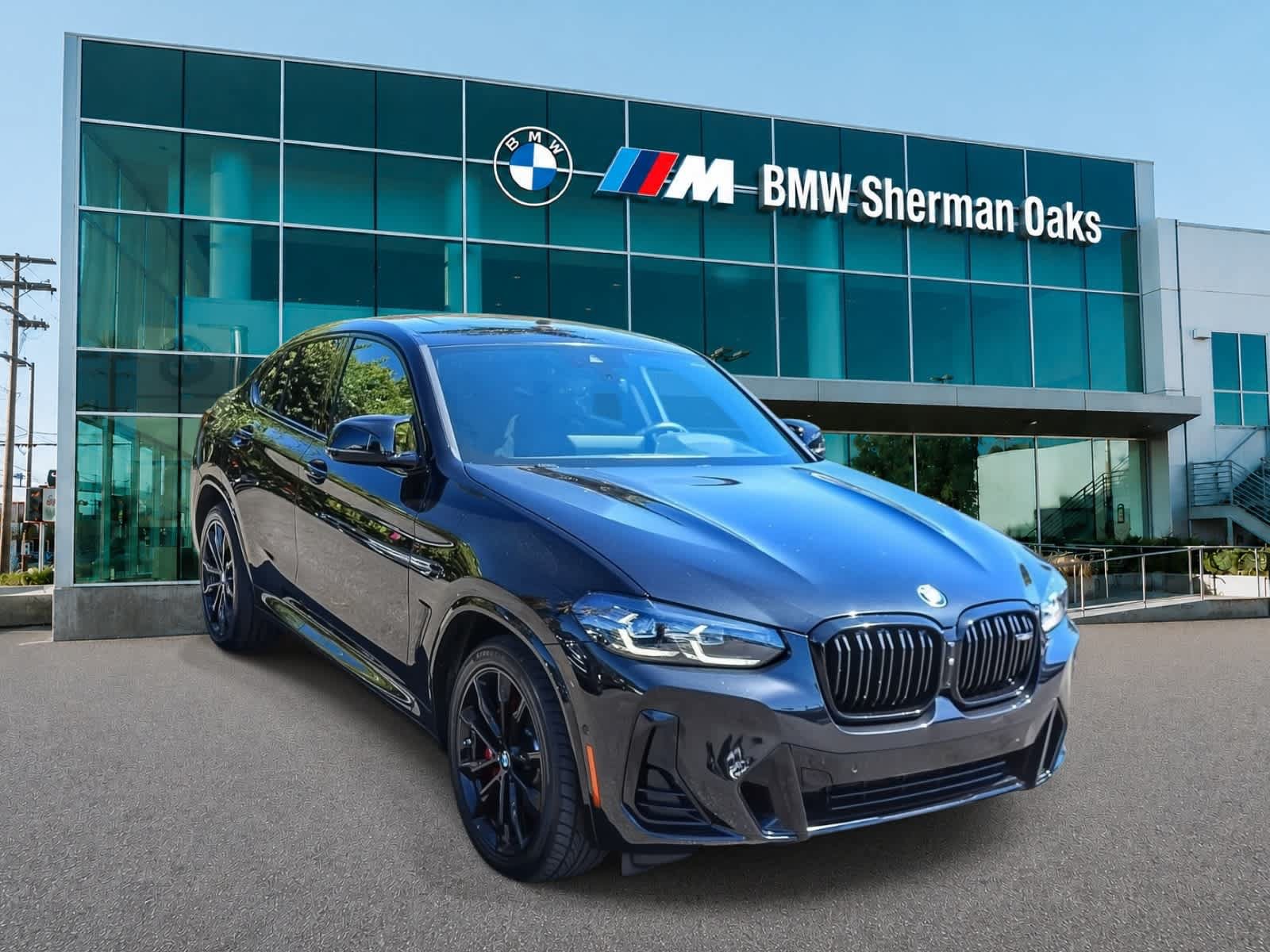 Used 2024 BMW X4 M40i w/ Premium Package AWD/4WD image 3