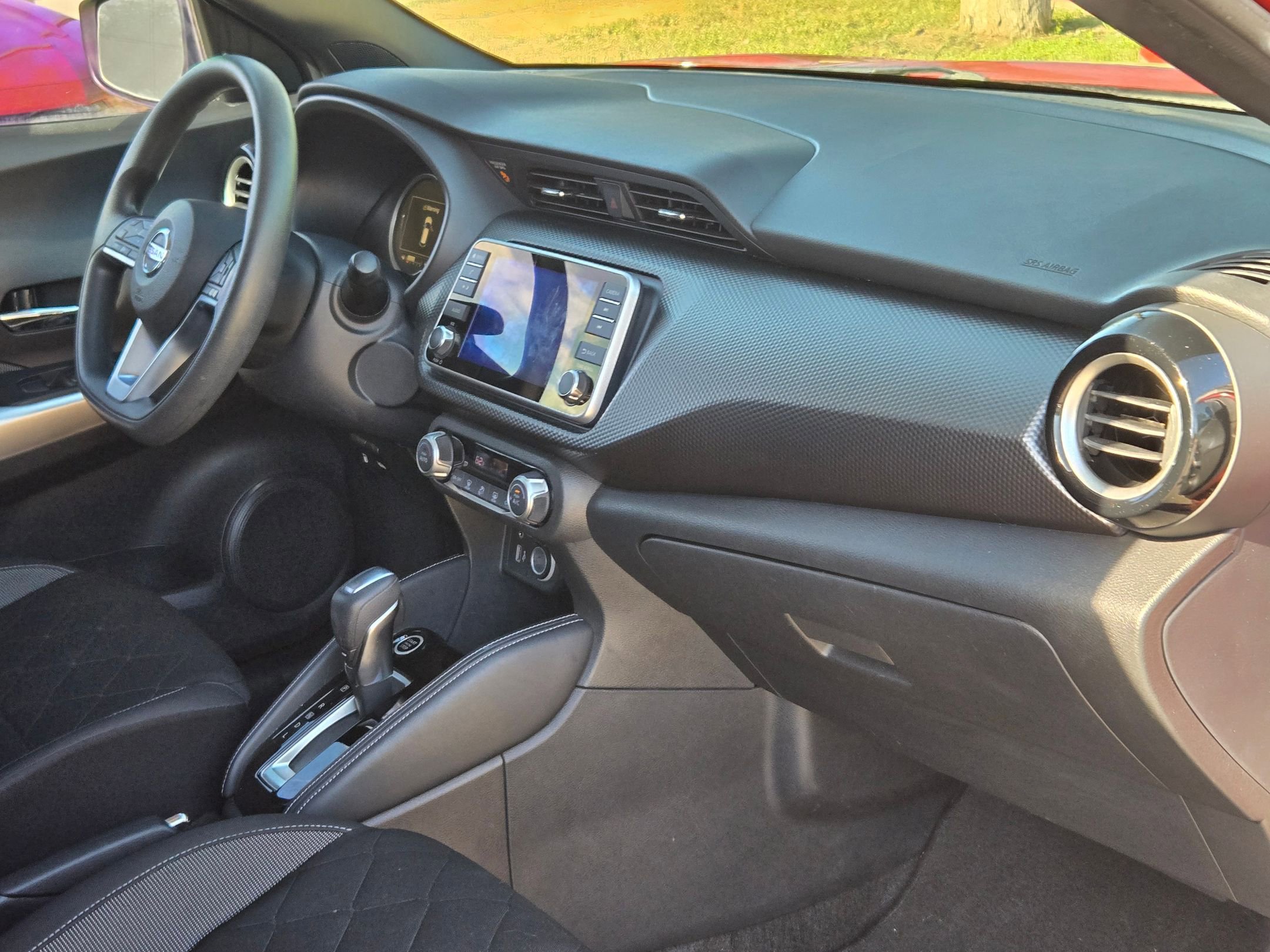 Used 2019 Nissan Kicks SV image 30