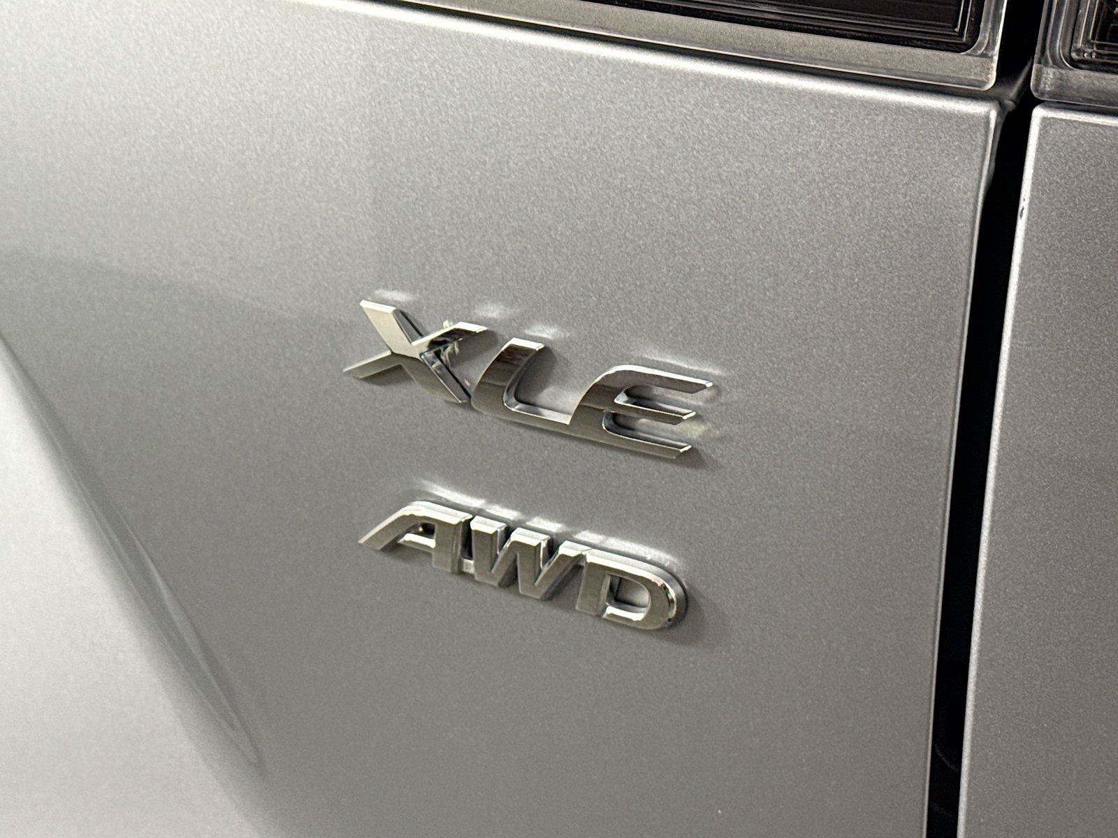 Certified 2025 Toyota Corolla Cross XLE AWD/4WD image 15