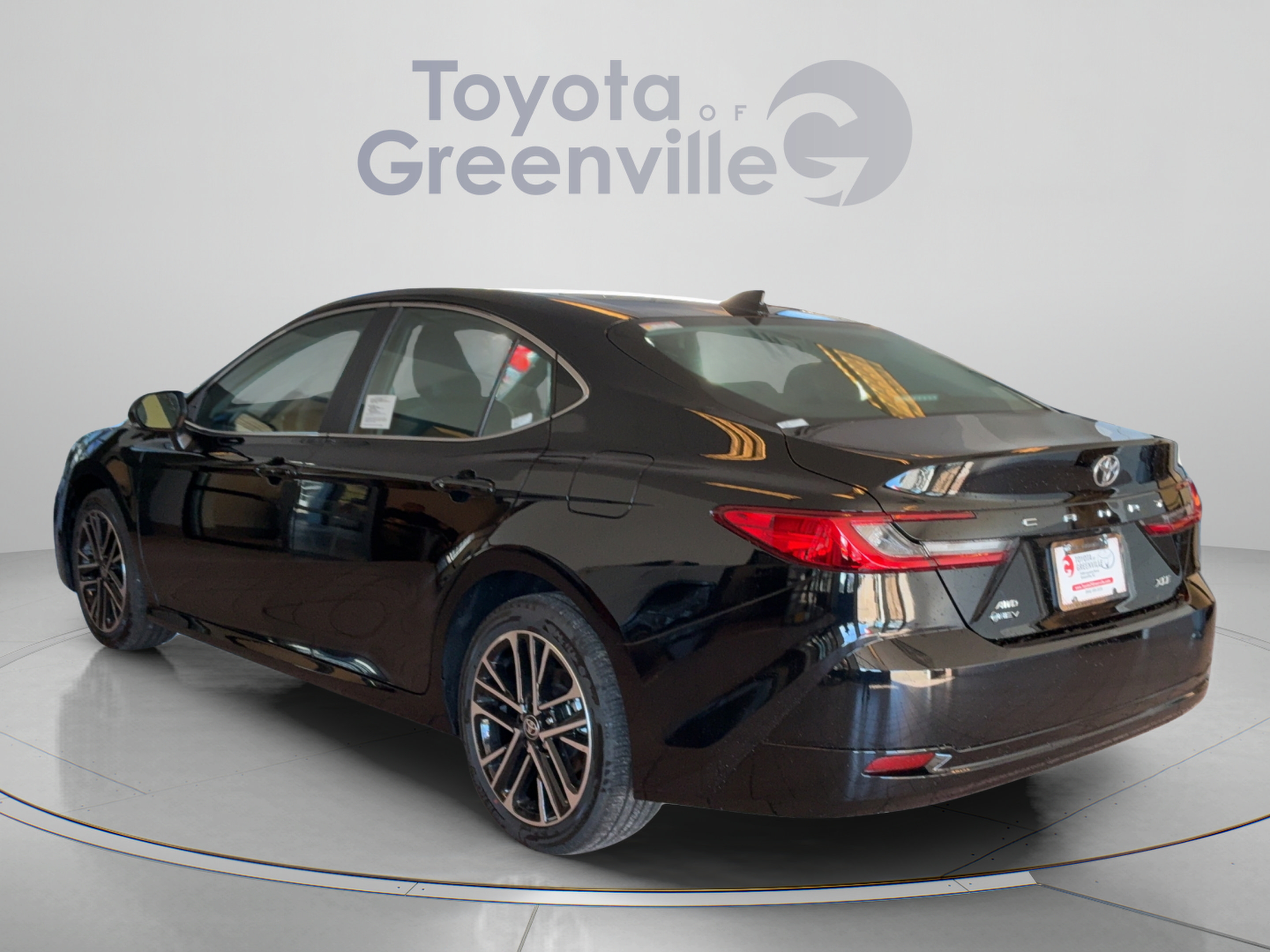 Used 2026 Toyota Camry XLE AWD/4WD image 4