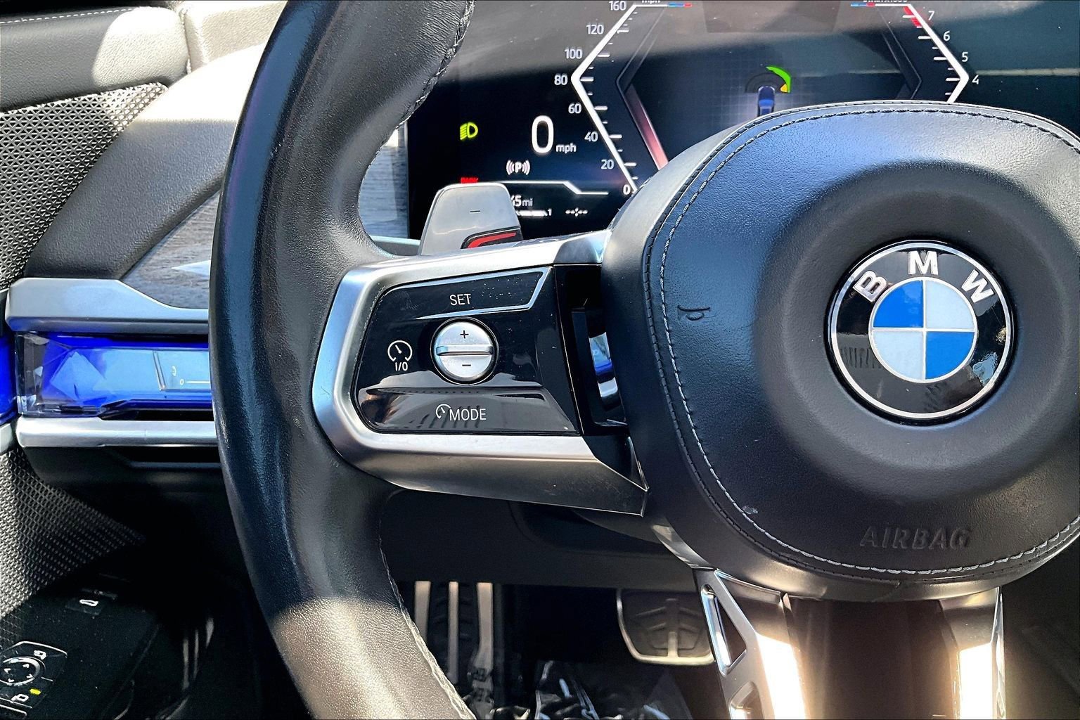 Used 2023 BMW 740i w/ Parking Assistance Package image 18