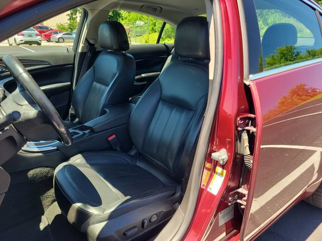 Used 2017 Buick Regal Sport Touring FWD image 19