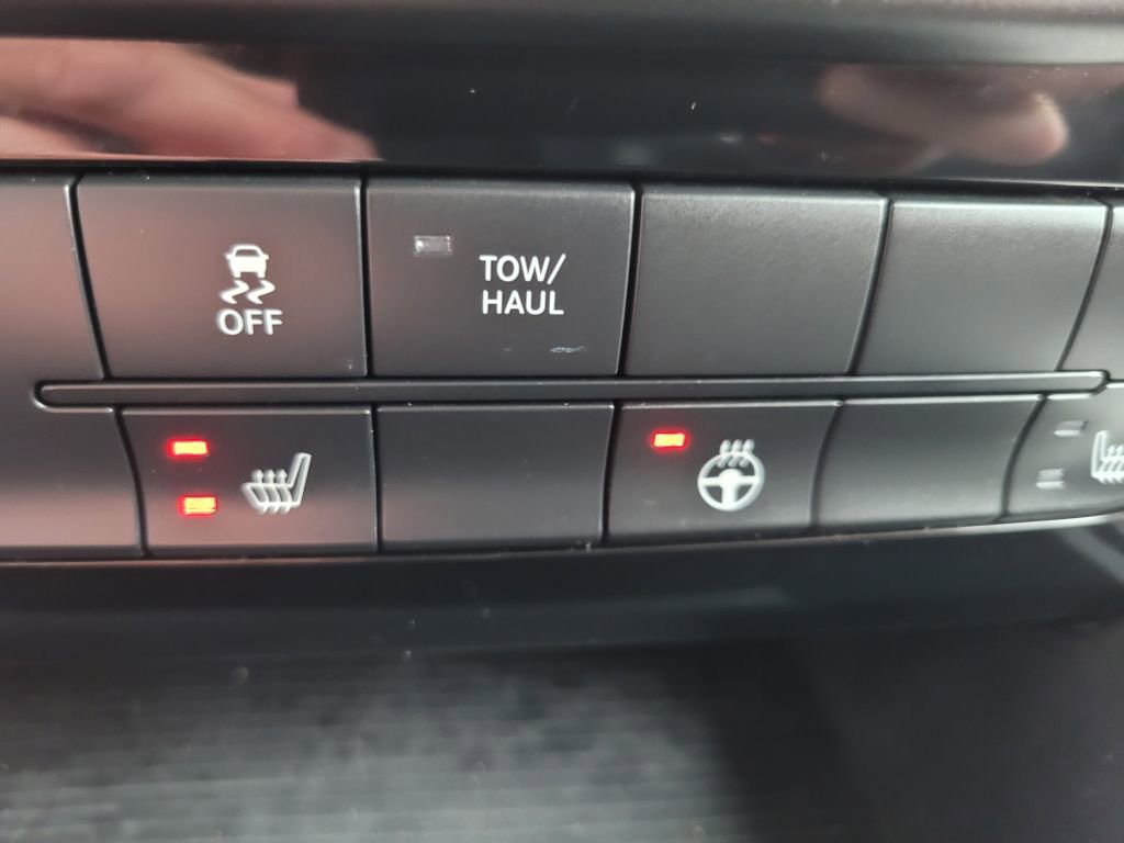 Used 2016 RAM 1500 Sport w/ Black Ram 1500 Sport Group AWD/4WD image 33