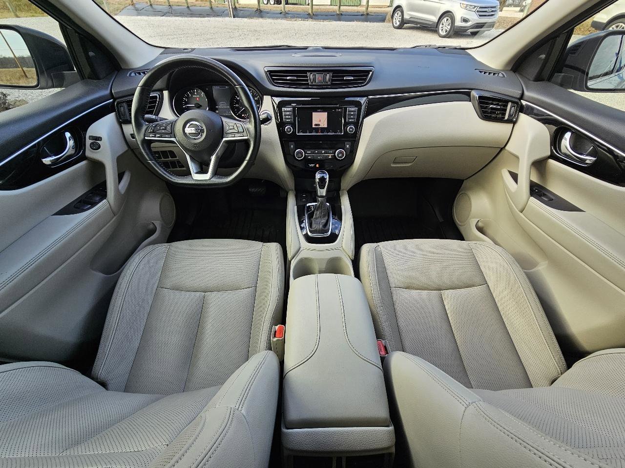 Used 2019 Nissan Rogue Sport SL w/ Premium Package image 34