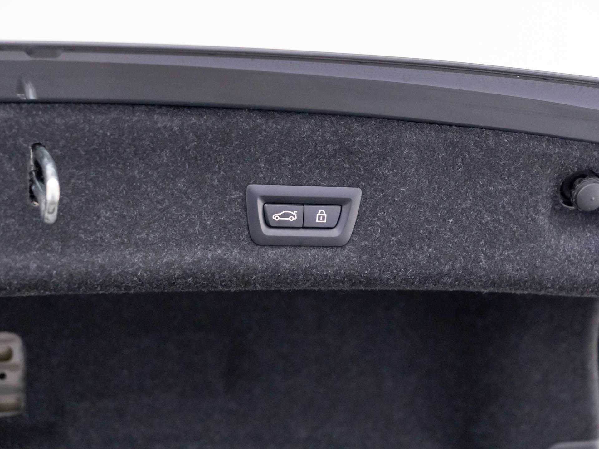 Used 2021 BMW M3 w/ Executive Package RWD image 34