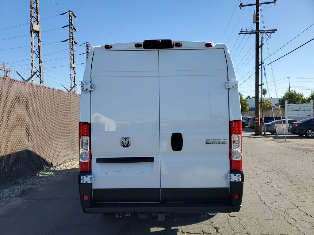 New 2026 RAM ProMaster 3500 w/ Crew Van Package FWD image 5