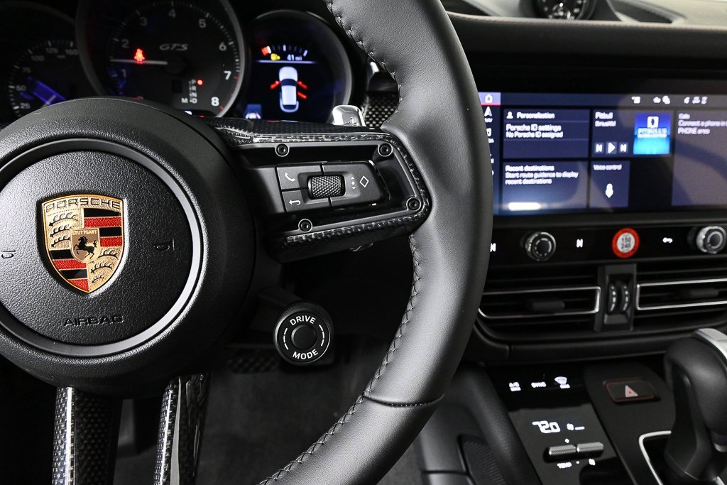 New 2026 Porsche Macan GTS image 12