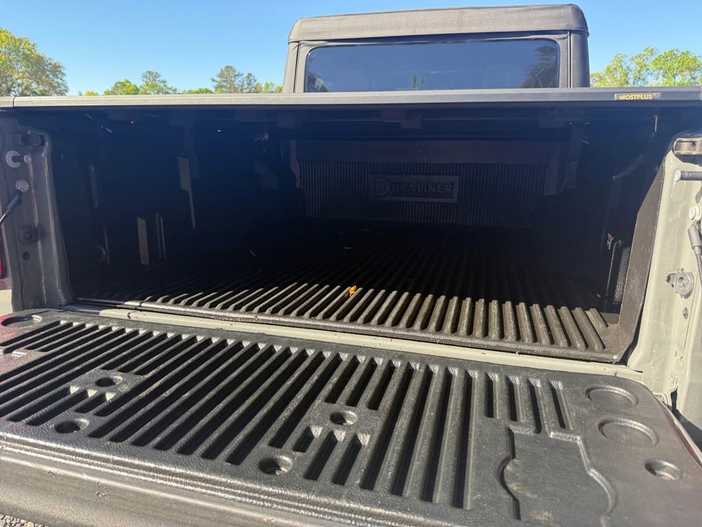 Used 2023 Jeep Gladiator Sport image 31