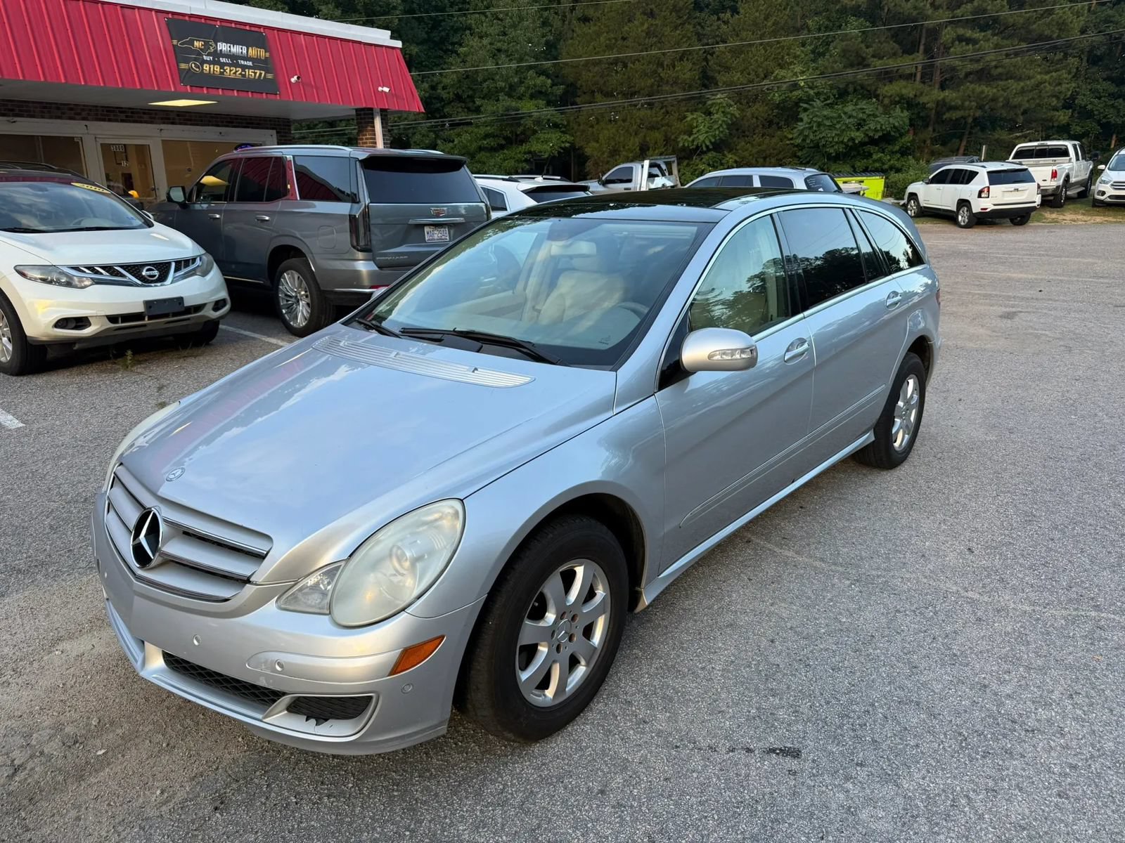 Used 2007 Mercedes-Benz R 350 4MATIC image 1