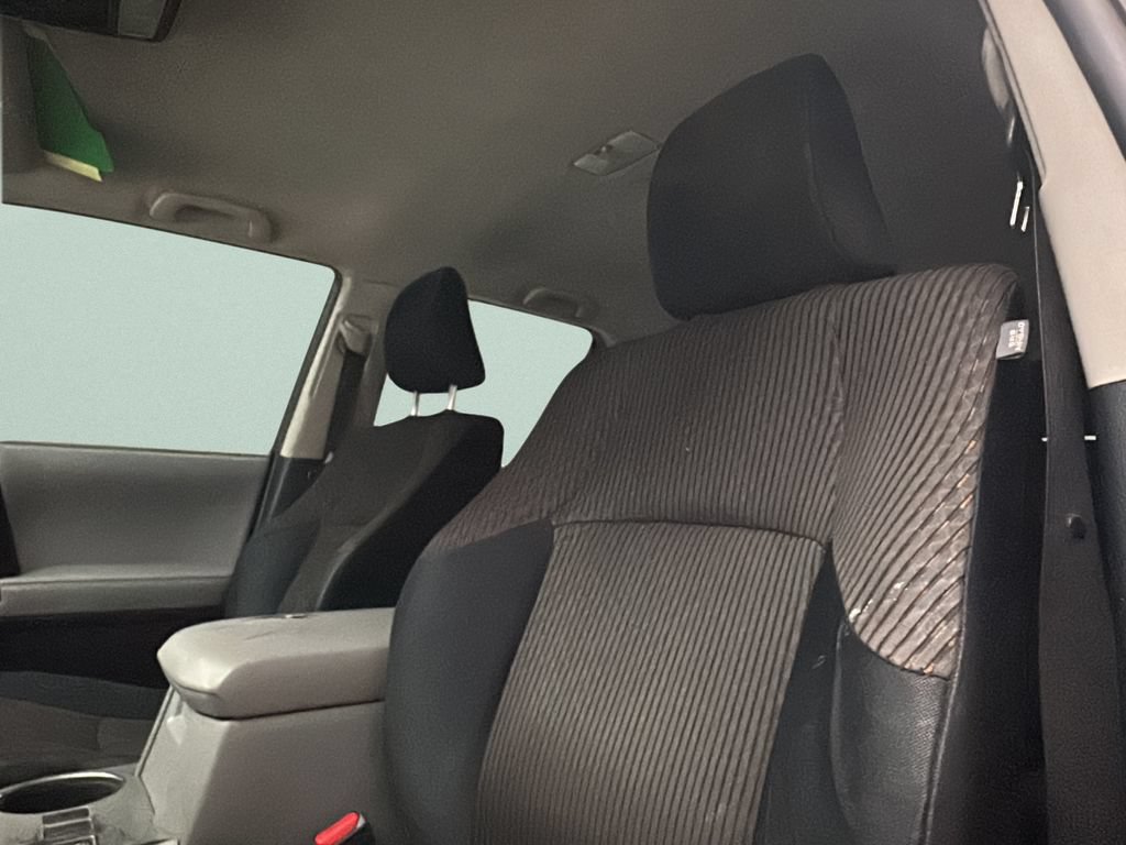 Used 2012 Toyota 4Runner SR5 AWD/4WD image 11