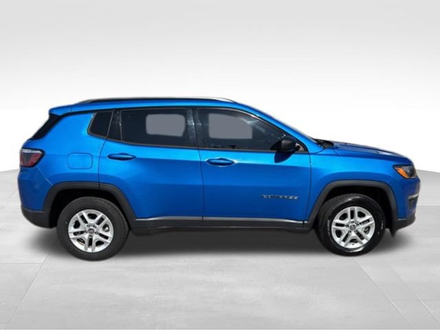 Used 2018 Jeep Compass Sport w/ Tech Group FWD image 13