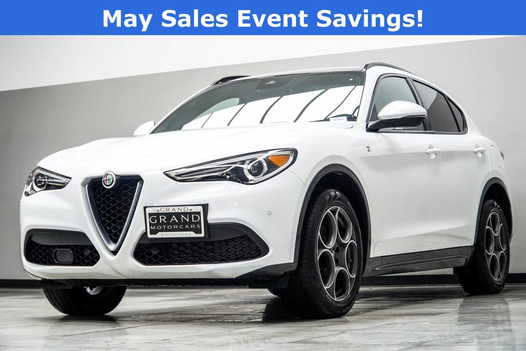 Used 2023 Alfa Romeo Stelvio Ti AWD/4WD image 8
