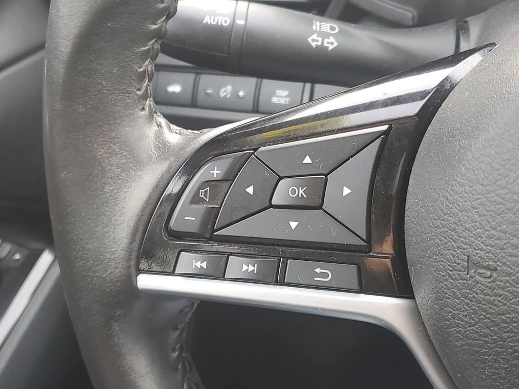 Used 2022 Nissan Altima 2.5 SV w/ SV Premium Package image 16