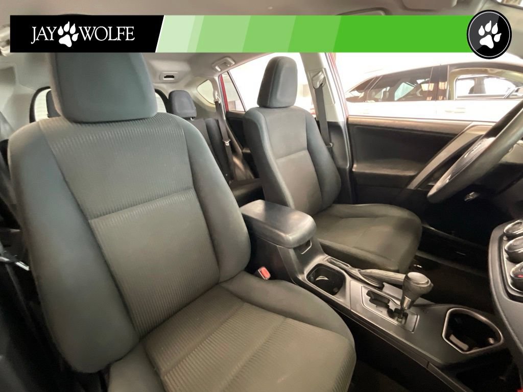 Used 2016 Toyota RAV4 LE AWD/4WD image 18