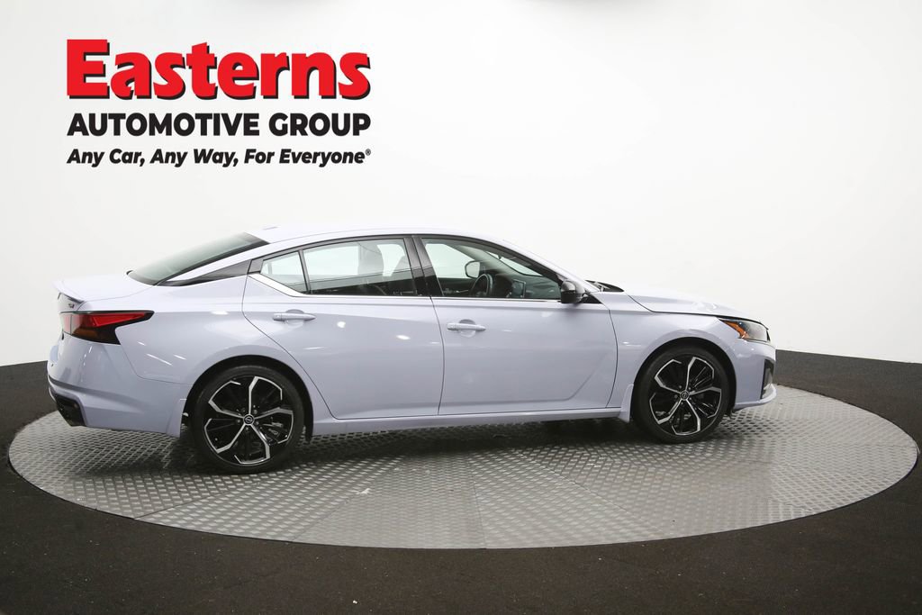 Used 2023 Nissan Altima 2.5 SR FWD image 46