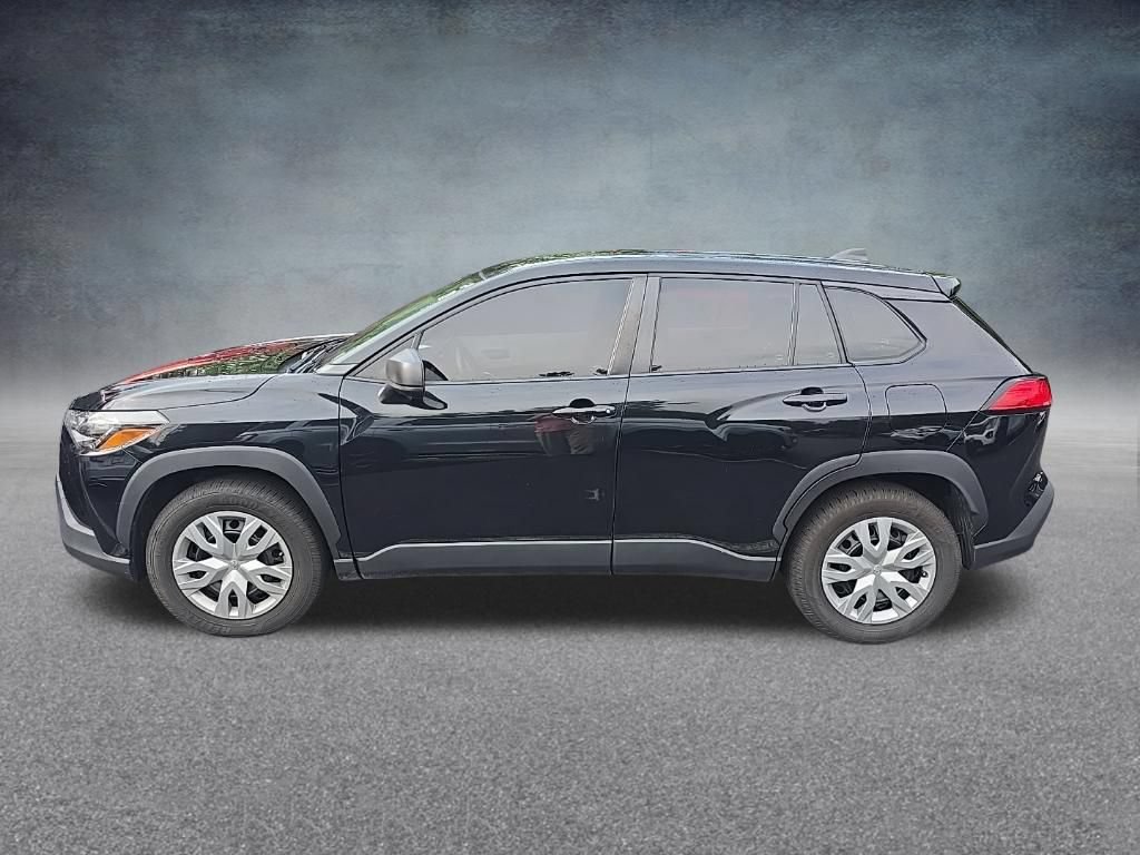 Used 2022 Toyota Corolla Cross L AWD/4WD image 4