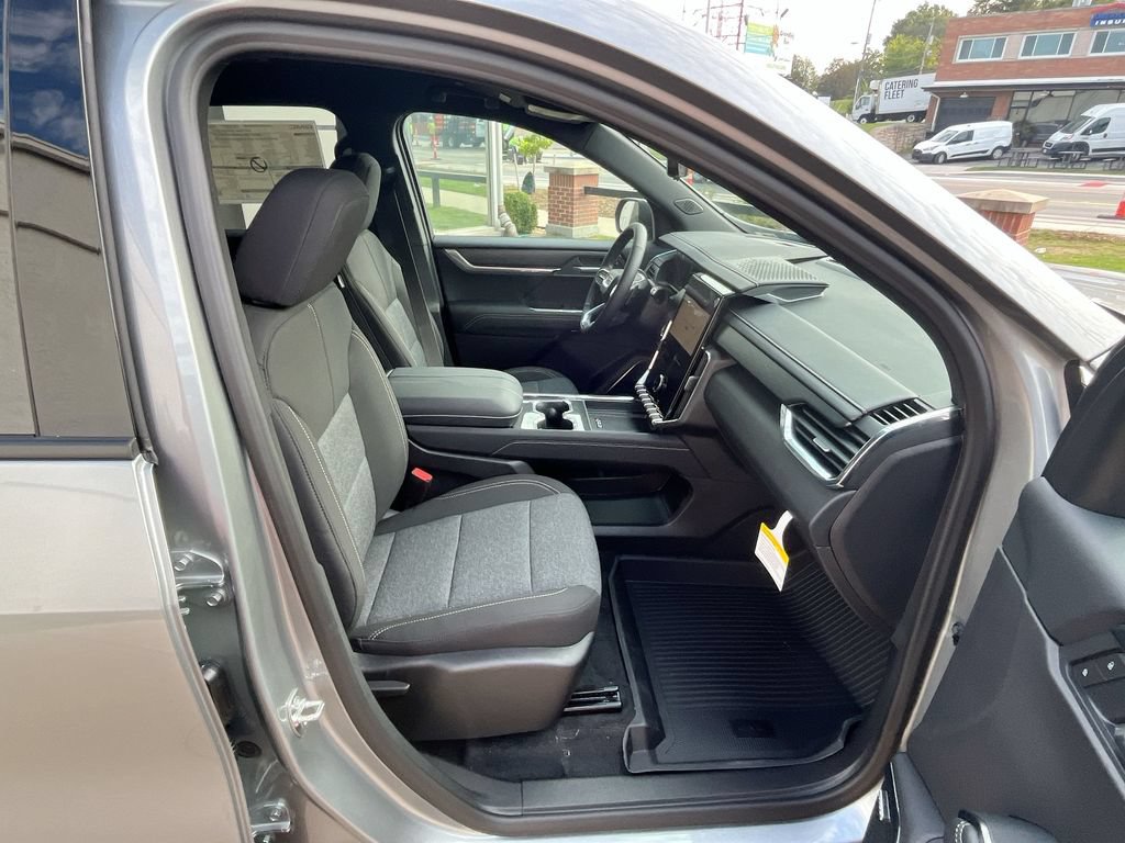 New 2026 GMC Acadia Elevation w/ LPO, Floor Liner Package AWD/4WD image 42