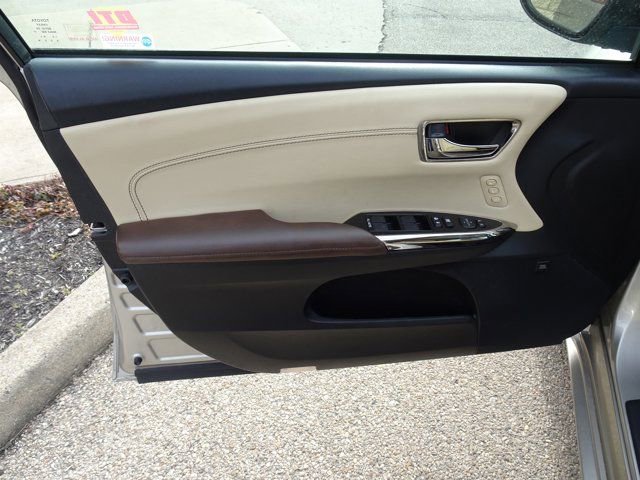 Used 2017 Toyota Avalon Limited image 12