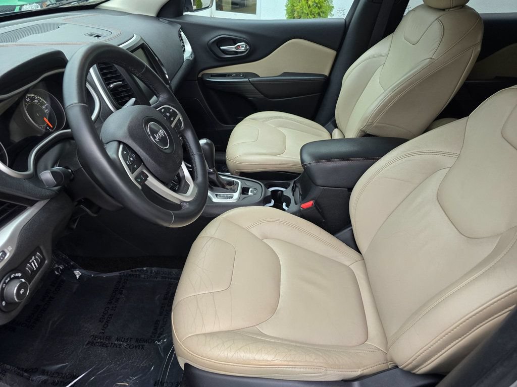 Used 2016 Jeep Cherokee Limited AWD/4WD image 8