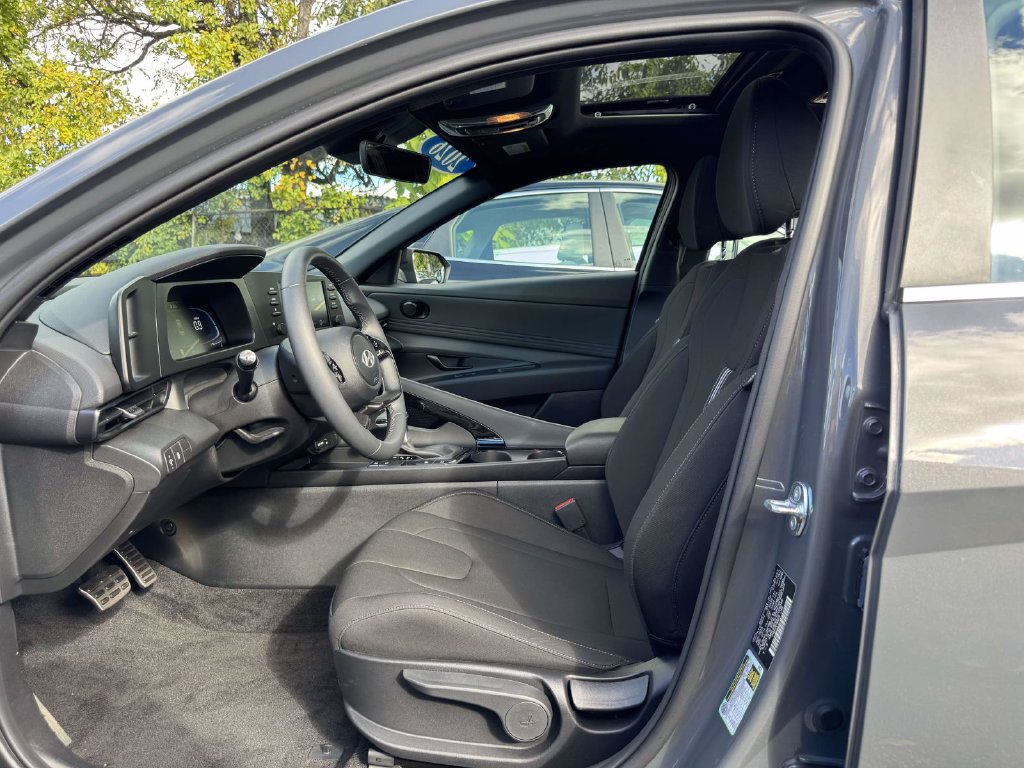 Used 2026 Hyundai Elantra SEL Sport Premium FWD image 15