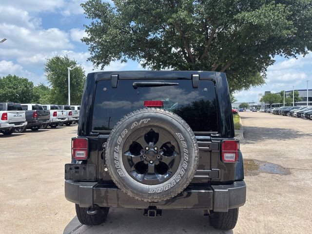 Used 2015 Jeep Wrangler Unlimited Sahara AWD/4WD image 6