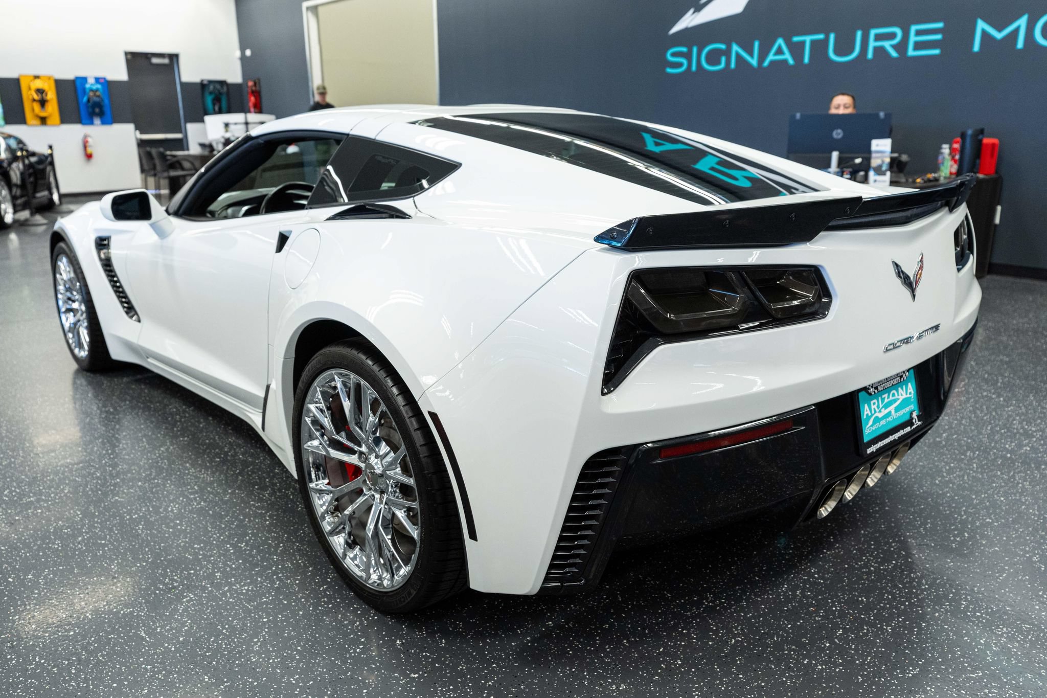 Used 2016 Chevrolet Corvette Z06 w/ Chrome Badge Package RWD image 8