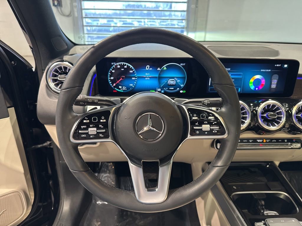 Used 2023 Mercedes-Benz EQB 300 4MATIC w/ Exclusive Package image 28