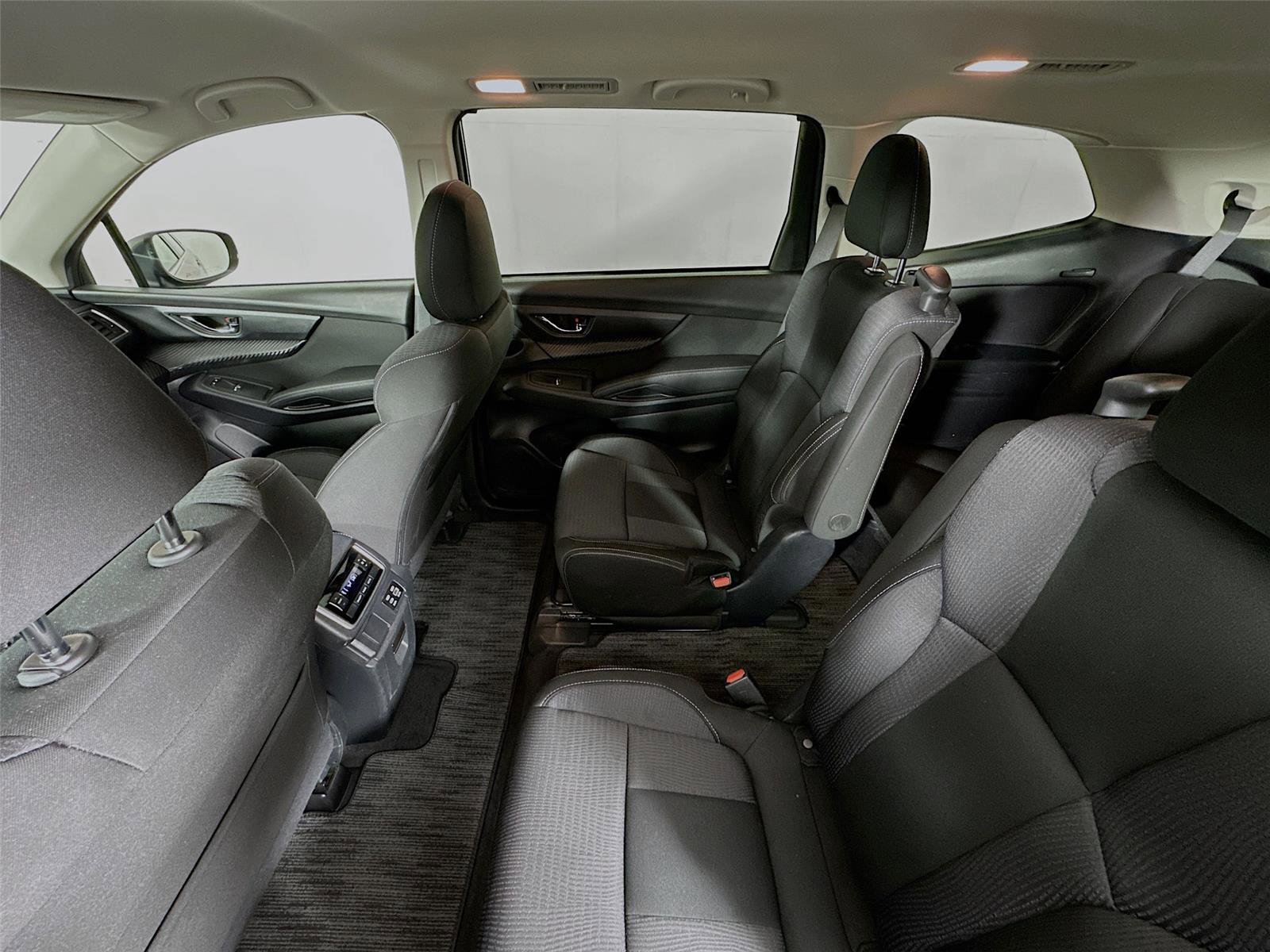 Used 2024 Subaru Ascent Premium w/ Convenience Package image 11