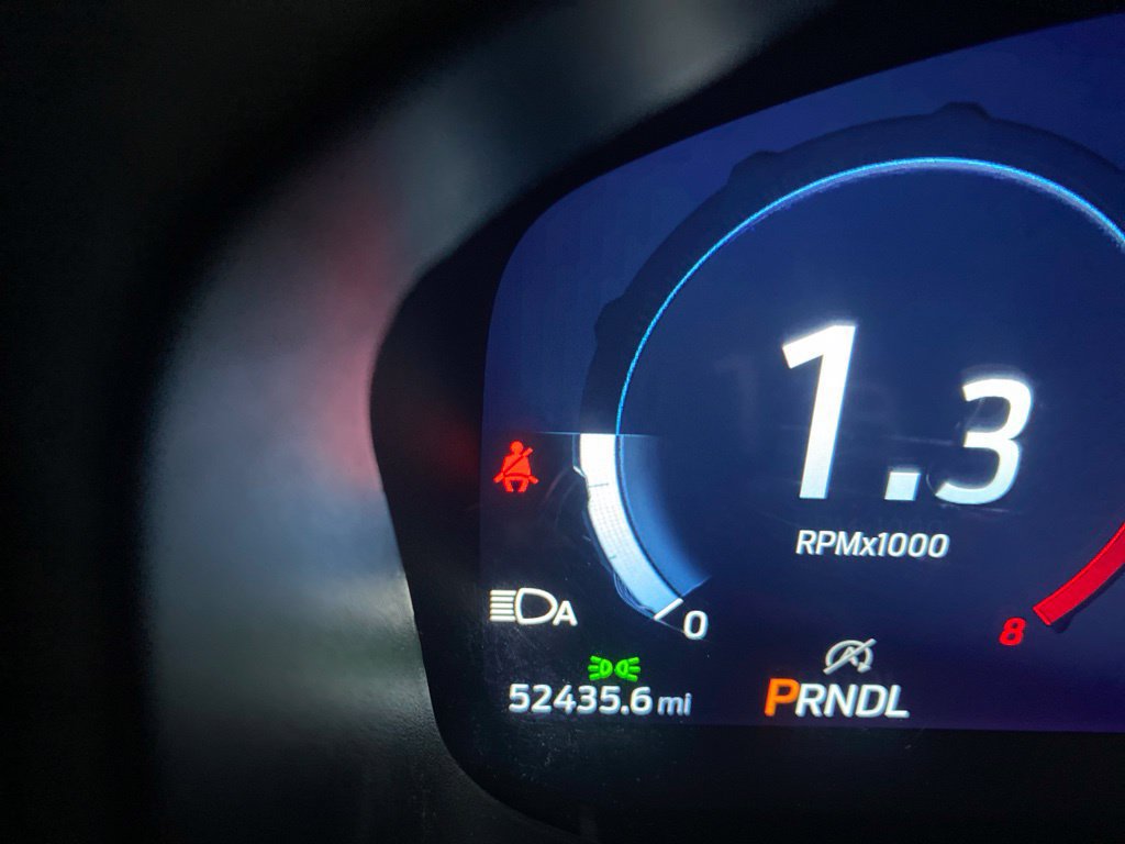 Used 2025 Ford Explorer Active AWD/4WD image 2