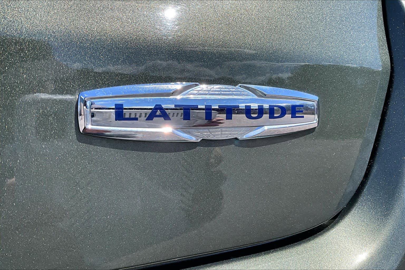 Used 2018 Jeep Compass Latitude AWD/4WD image 33