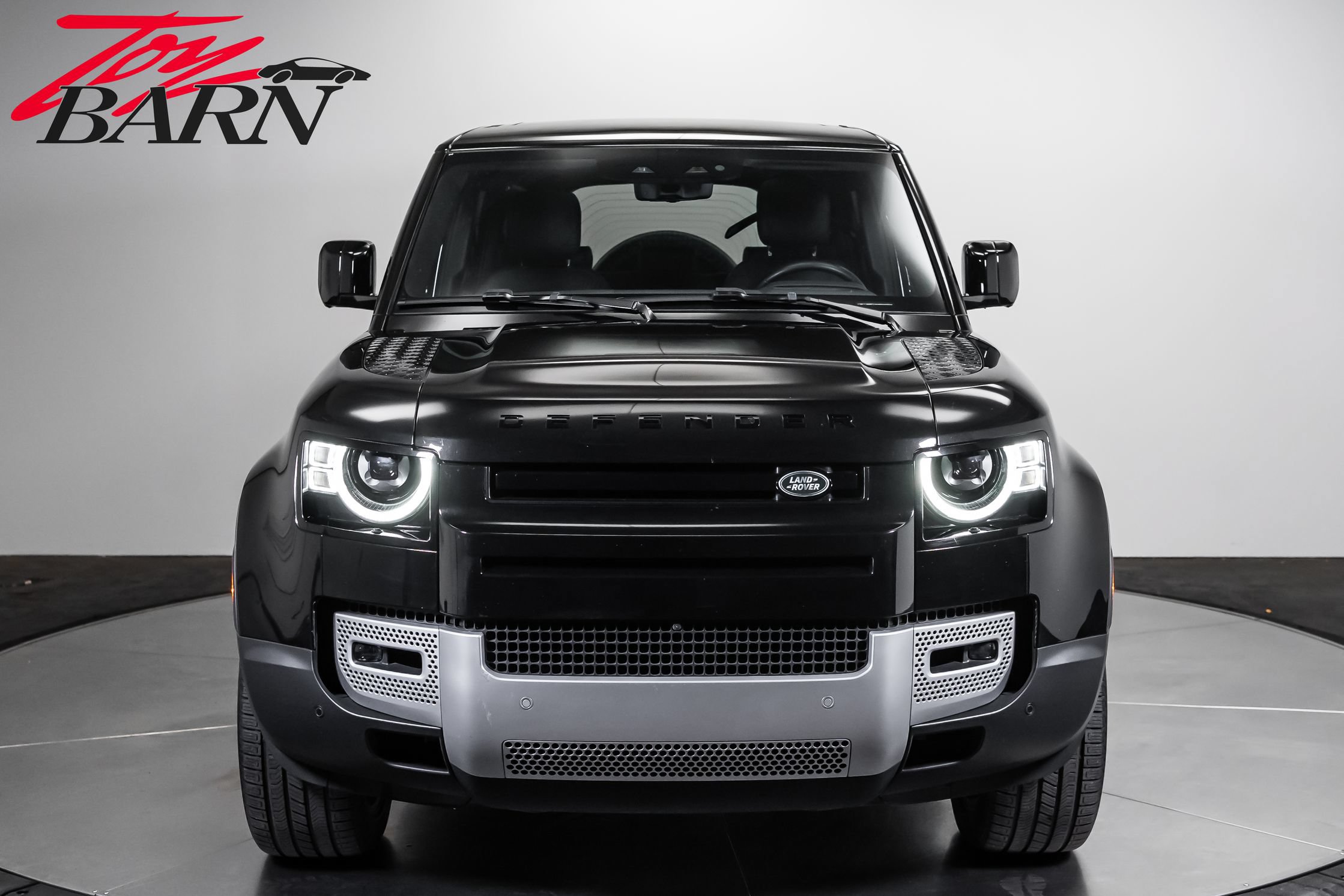 Used 2024 Land Rover Defender 110 SE AWD/4WD image 8