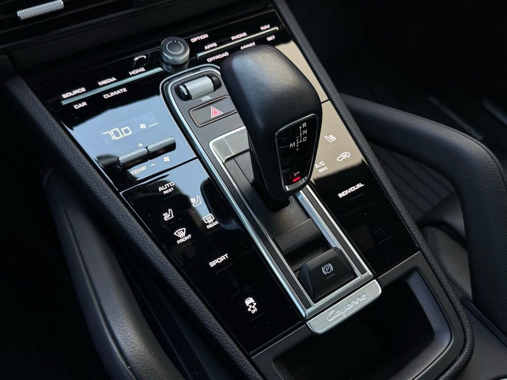 Used 2023 Porsche Cayenne image 30