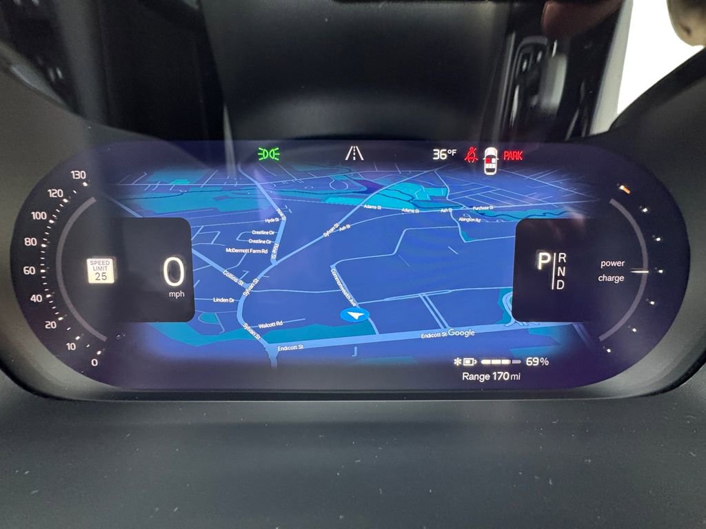 Used 2026 Volvo EX40 Plus w/ Climate Package image 19