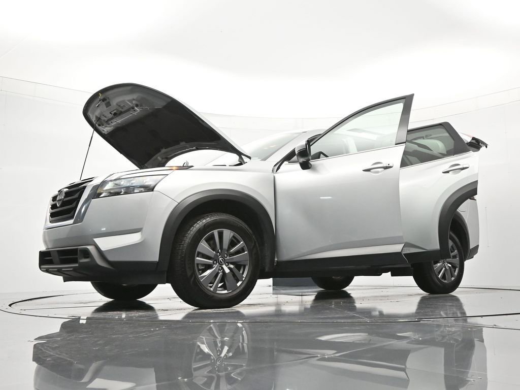 Certified 2024 Nissan Pathfinder SV image 50