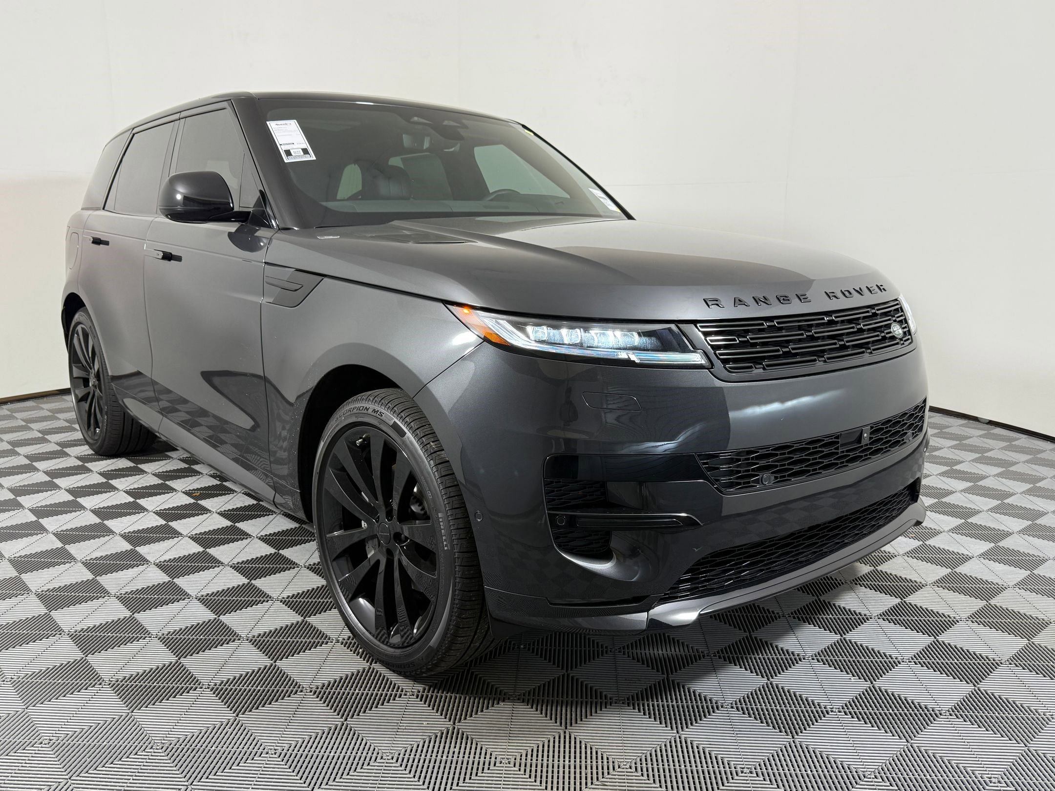 New 2026 Land Rover Range Rover Sport Dynamic SE AWD/4WD image 5