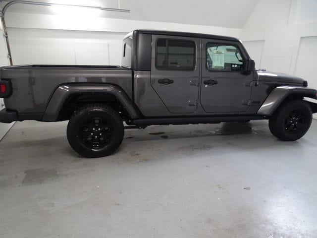 Used 2022 Jeep Gladiator Sport AWD/4WD image 22