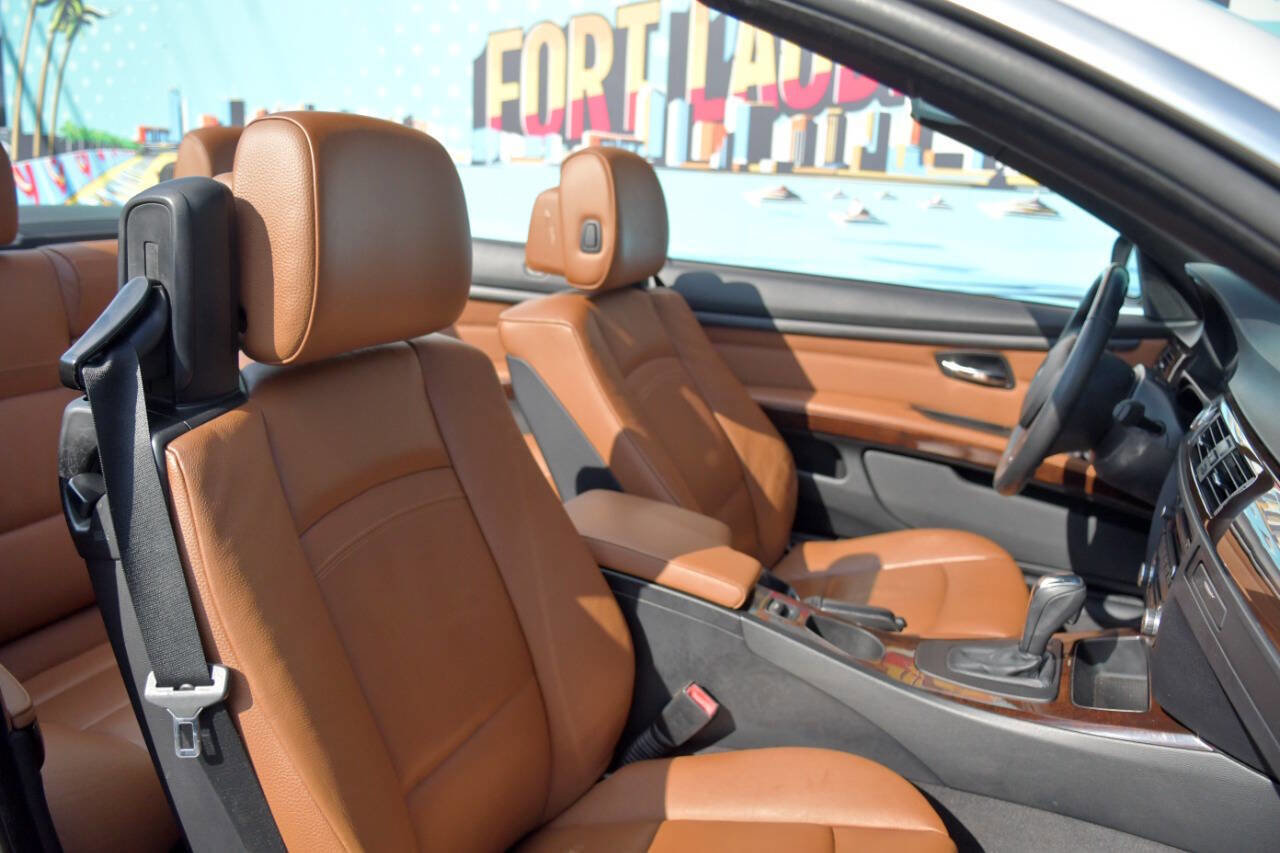 Used 2012 BMW 328i Convertible image 34