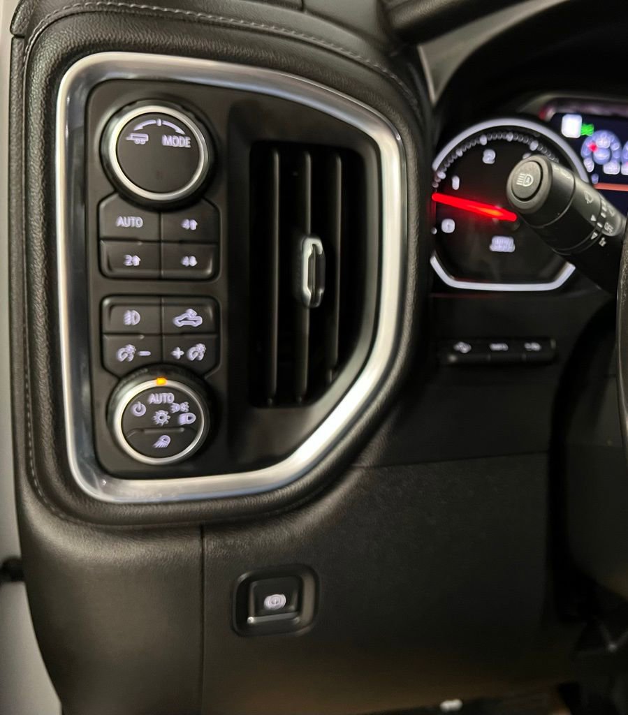 Used 2020 Chevrolet Silverado 2500 LTZ image 39